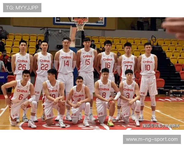 中国男篮力克澳大利亚晋级亚锦赛决赛 展现强大团队协作与进攻实力