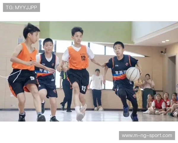 篮球竞技魅力与训练技巧的完美结合探索球员成长与团队协作的成功之道