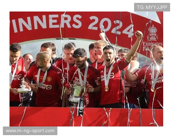 曼联新赛季阵容解析：红魔重生之路与年轻球员崛起的未来展望